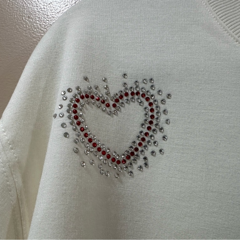 New Jane and Delancey Women L White Sweatshirt Heart Rhinestone Love Valentine’s - Picture 5 of 6